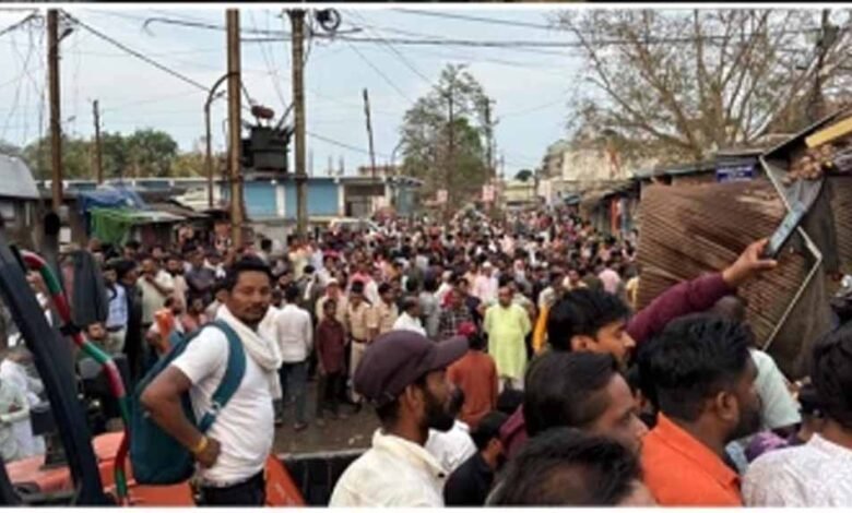 अनूपपुर-हादसा:-मलबे-में-दबे-पिता-को-बचाने-jcb-लेकर-पहुंचा-बेटा,-ndrf-की-रेस्क्यू-टीम-सक्रिय