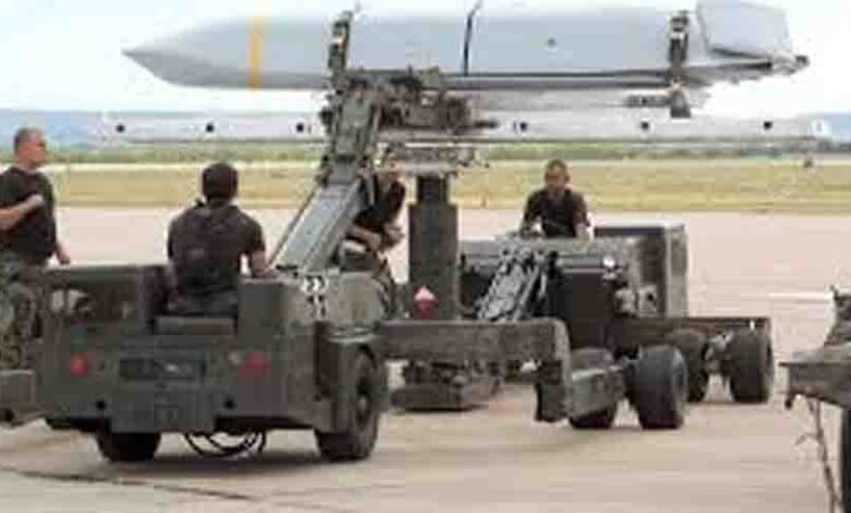 ईरान-पर-हमले-की-तैयारी-में-अमेरिका,-82-प्रतिशत-jassm-er-मिसाइलों-की-तैनाती,-ट्रंप-का-48-घंटे-का-अल्टीमेटम