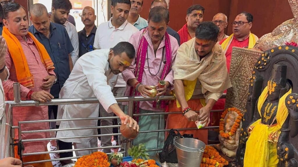 नीतीश-कुमार-के-बेटे-निशांत-पहुंचे-हरिहरनाथ-मंदिर,-नई-सरकार-में-बनेंगे-मंत्री?-कहा-‘इस-बार…’