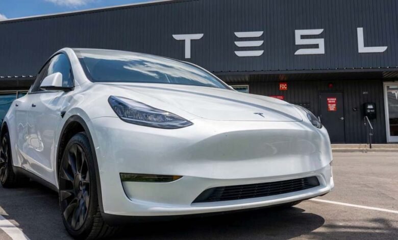 tesla-ने-लगाया-नया-सुपरचार्जर,-अब-15-मिनट-में-चार्ज-होगी-इलेक्ट्रिक-कार