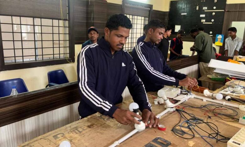 अंधेरे-से-उजाले-की-ओर-पुनर्वास-नीति-ने-संवारा-विनोद-का-भविष्य