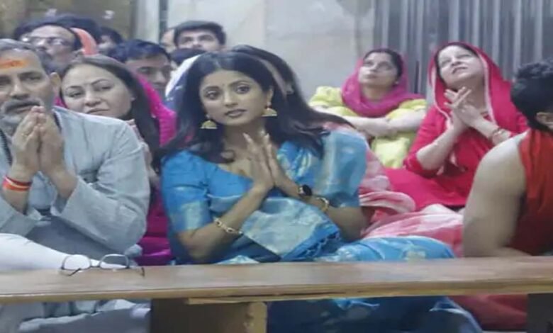 केरला-स्टोरी-2-और-साउथ-इंडियन-फिल्म-की-एक्ट्रेस-महाकाल-पहुंची,-कई-सितारों-ने-किए-दर्शन