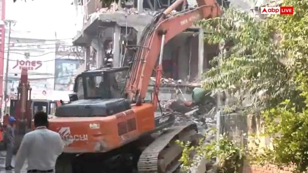 मेरठ-के-सेंट्रल-मार्केट-में-सीलिंग-एक्शन,-स्कूल,-अस्पताल,-नर्सिंग-होम-और-कॉम्प्लेक्स-पर-असर,-रो-रहे-लोग