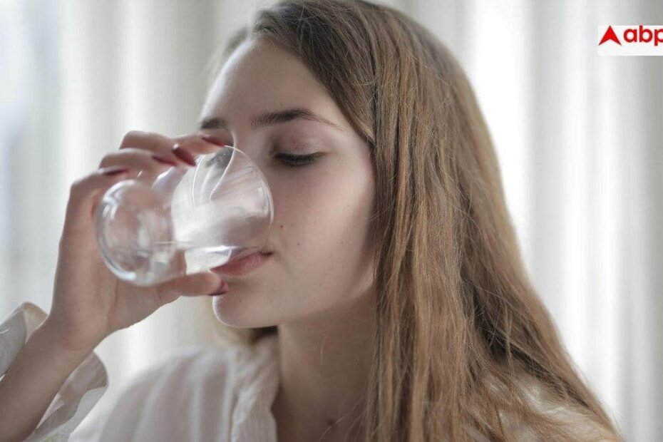 dehydration-risks:-प्यास-लगने-पर-ही-पीते-हैं-पानी?-यह-आदत-आपकी-किडनी-को-कर-रही-बीमार,-जानें-यूरोलॉजिस्ट-की-राय