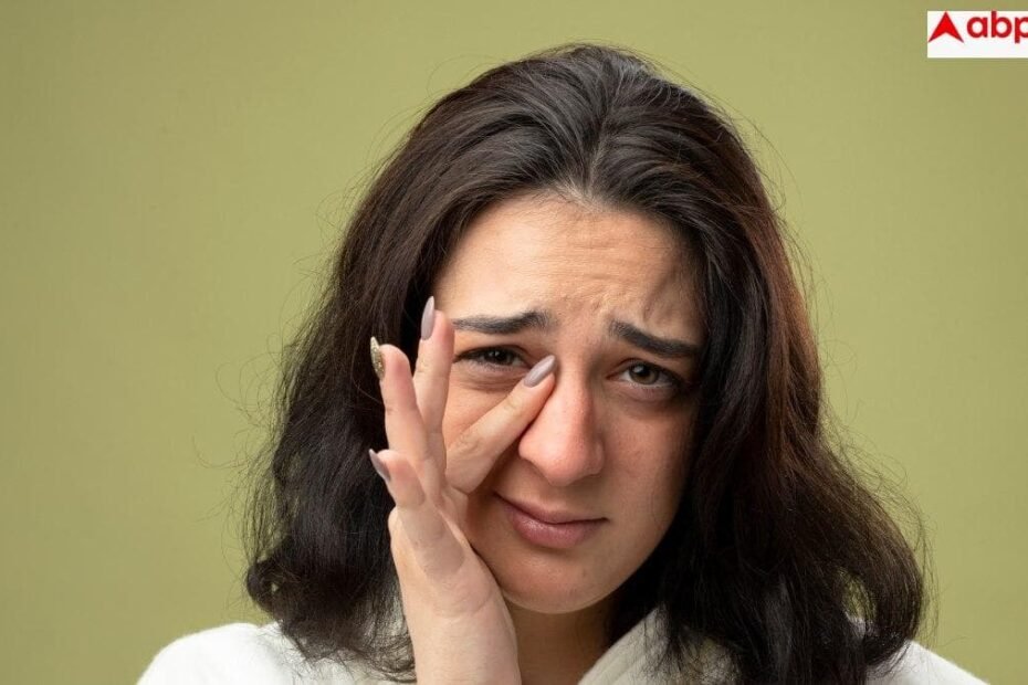 eye-discharge-causes:-सावधान!-नॉर्मल-नहीं-होता-सुबह-आंखों-में-जमने-वाला-मैल,-पीला-या-हरा-रंग-इस-बीमारी-का-संकेत