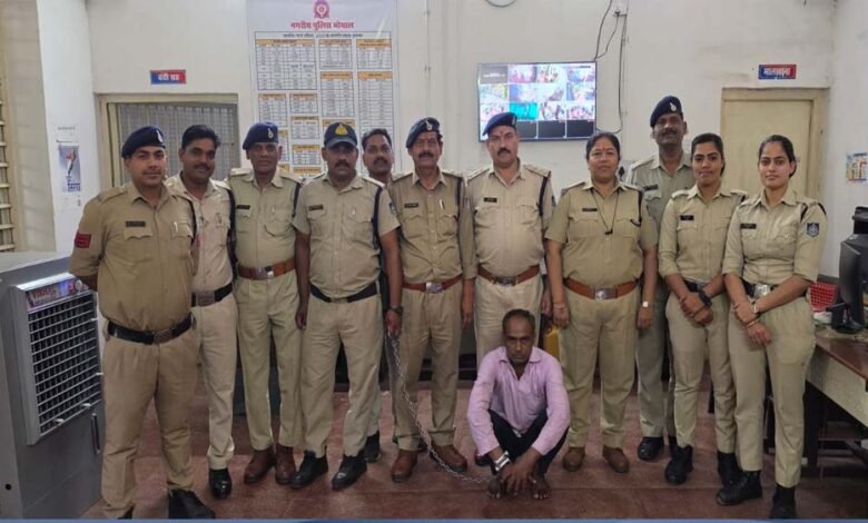 थाना-अरेरा-हिल्स-पुलिस-ने-गांजा-तस्कर-को-किया-गिरफ्तार,-1300-ग्राम-गांजा-जप्त