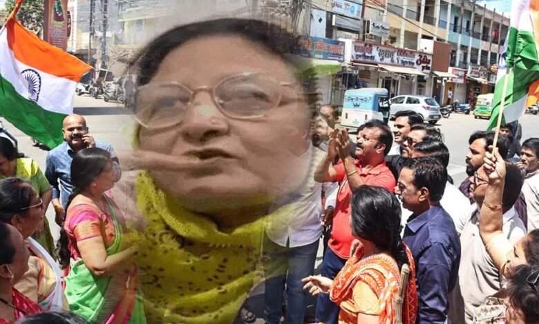 वंदे-मातरम-विवाद:-कांग्रेस-बैकफुट-पर,-चुप्पी-से-अल्पसंख्यक-नेता-नाराज,-भाजपा-का-आक्रामक-रुख