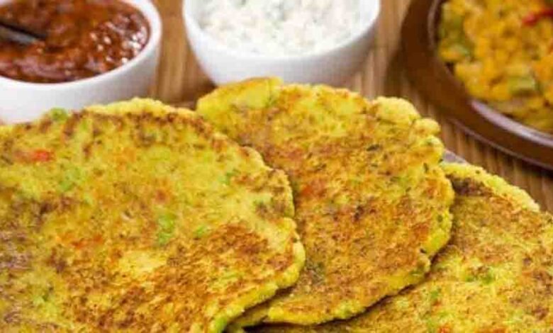 बासी-रोटियों-को-फेंकने-के-बजाय-बनाएं-लाजवाब-चीला,-बेसन-और-ताजी-सब्जियों-के-मेल-से-तैयार-करें-यह-क्रिस्पी-नाश्ता