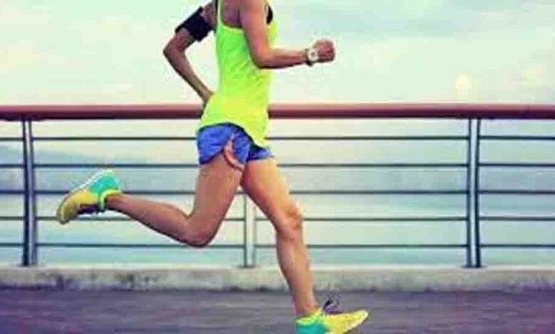 रनिंग-करते-समय-लोग-कर-रहे-ये-बड़ी-गलती,-डॉक्टर-ने-दी-सलाह