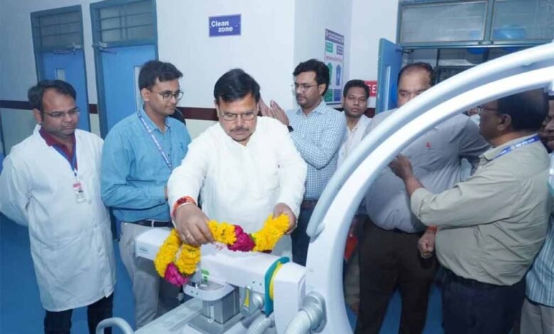 बिरला-नगर-अस्पताल-को-मिली-नई-सौगात,-ऊर्जा-मंत्री-तोमर-ने-किया-सी-आर्म-मशीन-का-शुभारंभ