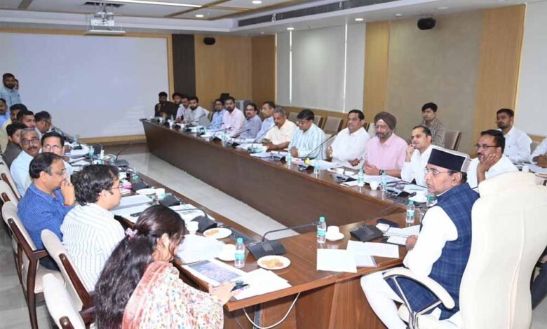 मानसून-से-पहले-सड़क-और-सीवेज-सहित-सभी-बुनियादी-ढांचे-को-करें-दुरुस्त-:-मंत्री-सारंग