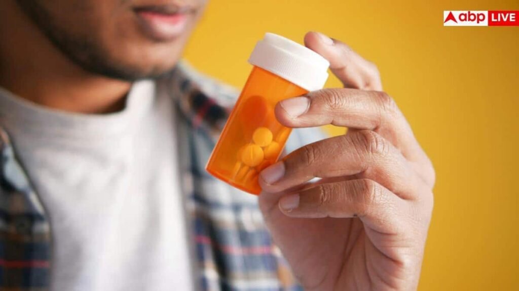 male-birth-control-pill:-वैज्ञानिकों-ने-लड़कों-के-लिए-बनाई-गर्भनिरोधक-गोली,-स्पर्म-प्रोडक्शन-पर-ही-लगा-देती-है-ब्रेक