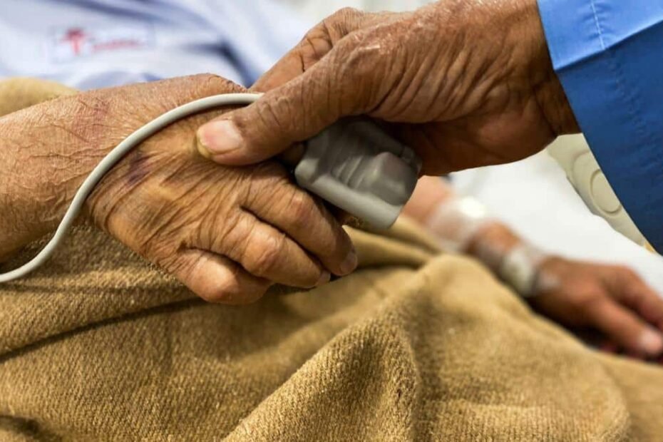 milk-and-parkinson-disease:सेहतमंद-समझकर-रोज-पी-रहे-हैं-दूध?-इस-लाइलाज-बीमारी-का-बढ़-सकता-है-खतरा