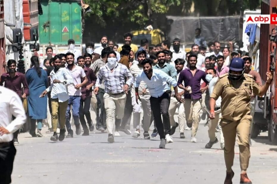 नोएडा-हिंसा-में-बाहरी-तत्वों-के-शामिल-होने-का-खुलासा,-गिरफ्तार-66-लोगों-में-45-नहीं-हैं-मजदूर