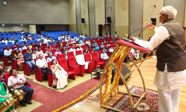 राज्य-स्थापना-दिवस-समारोह,-विविधता-में-एकता-की-शक्ति-का-उत्सव-:-राज्यपाल-पटेल