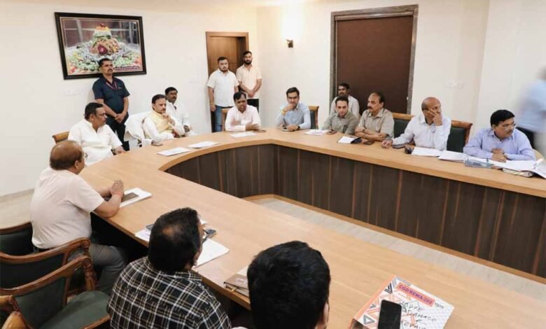 पेयजल-और-सीवरेज-लाइन-निर्माण-की-कठिनाईयां-समन्वय-से-करें-दूर-:-उप-मुख्यमंत्री-शुक्ल