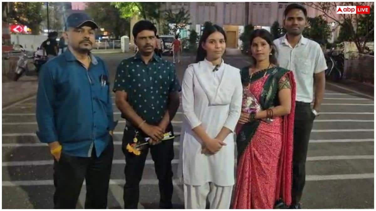 mp-board-12th-result-2026:-एमपी-बोर्ड-12वीं-में-मजदूर-की-बेटी-ने-रचा-इतिहास,-पूरे-प्रदेश-में-हासिल-की-तीसरी-रैंक