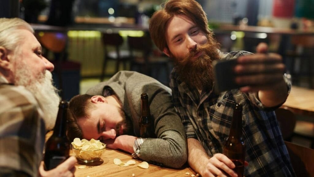 drinking-risks:-सावधान!-हफ्ते-में-एक-दिन-भी-ज्यादा-शराब-पीना-लिवर-के-लिए-घातक,-नई-स्टडी-में-हुआ-बड़ा-खुलासा