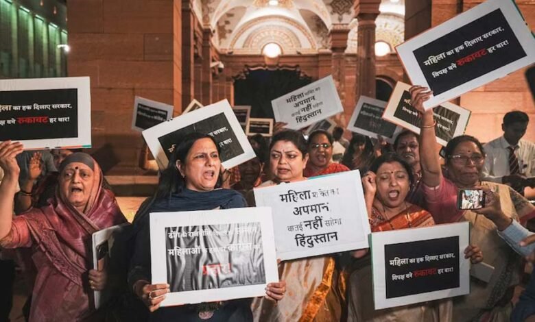 महिला-आरक्षण-बिल-गिरने-पर-bjp-का-देशव्यापी-विरोध-प्रदर्शन,-संसद-के-बाद-अब-सड़कों-पर
