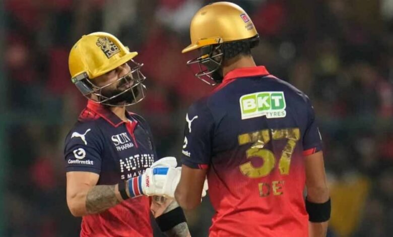 रॉयल-चैलेंजर्स-बैंगलोर-की-आधी-टीम-पवेलियन-लौटी,-टिम-डेविड-आउट—अक्षर-पटेल-का-कमाल