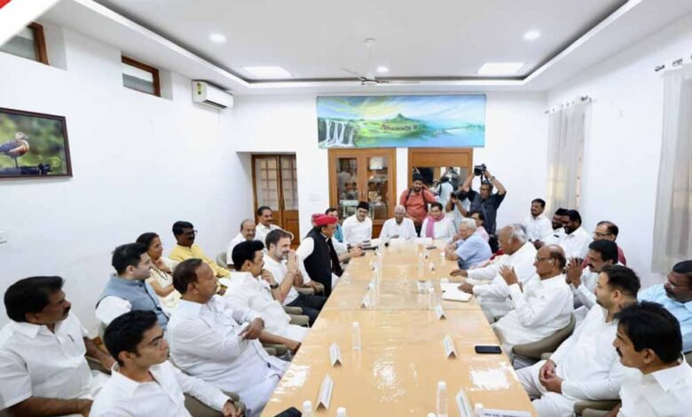 विपक्ष-का-बड़ा-कदम:-नरेंद्र-मोदी-को-पत्र,-पुराने-महिला-आरक्षण-बिल-को-लागू-करने-की-मांग