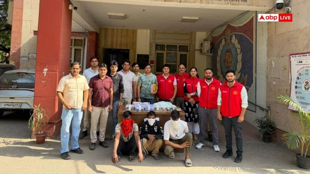 दिल्ली:-मधु-विहार-में-हुई-1-करोड़-की-चोरी-का-पुलिस-ने-किया-खुलासा,-5-आरोपी-किए-गिरफ्तार