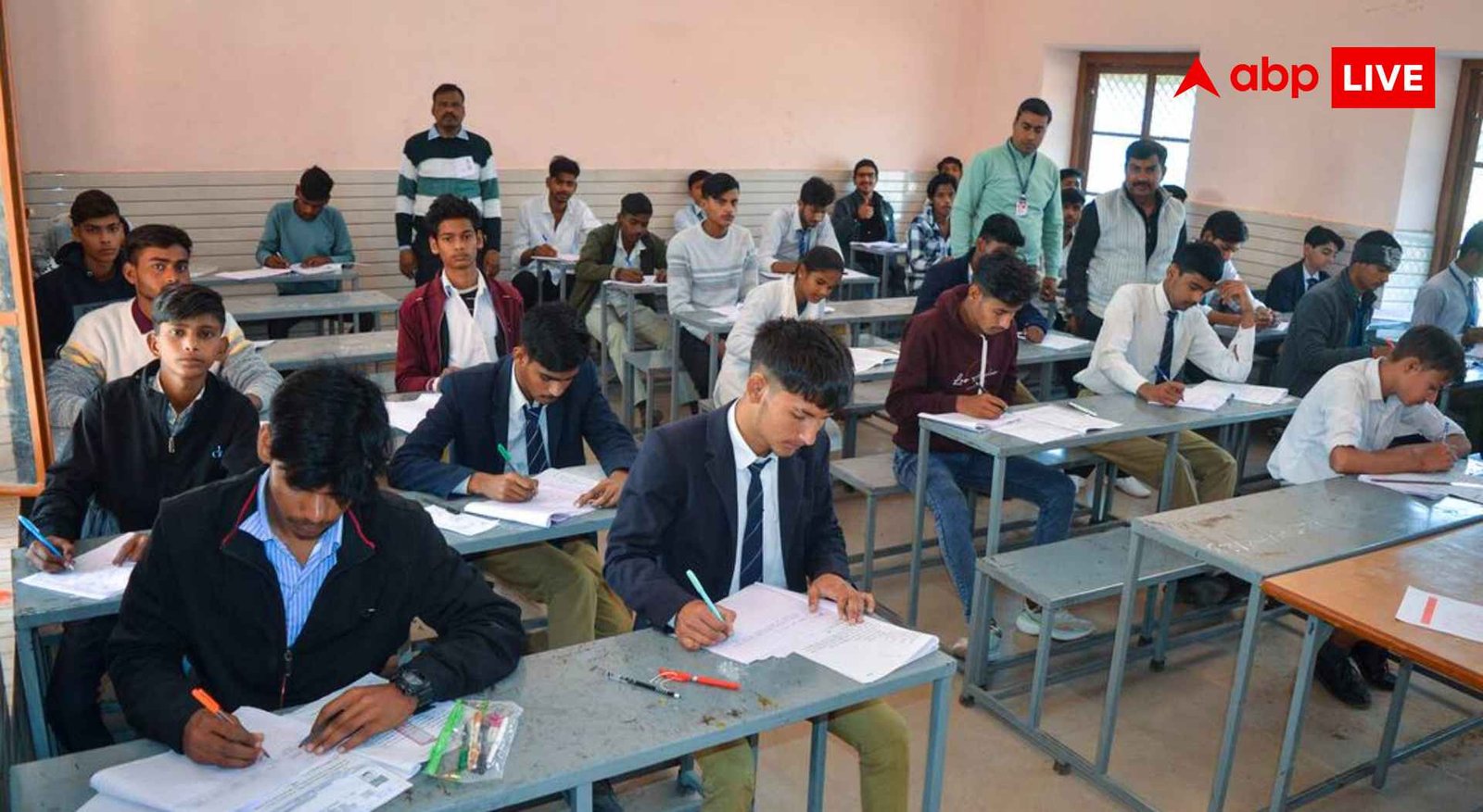 up-board-result-2026:-यूपी-बोर्ड-10वीं-12वीं-के-रिजल्ट-पर-आया-बड़ा-अपडेट,-25-अप्रैल-के-बाद-कभी-भी-हो-सकता-है-जारी