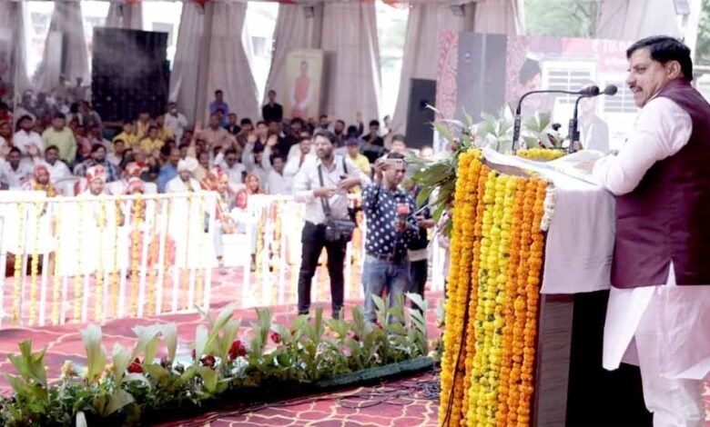 सामूहिक-विवाह-बढ़ाते-है-समाज-में-समरसता-:-मुख्यमंत्री-डॉ.-यादव