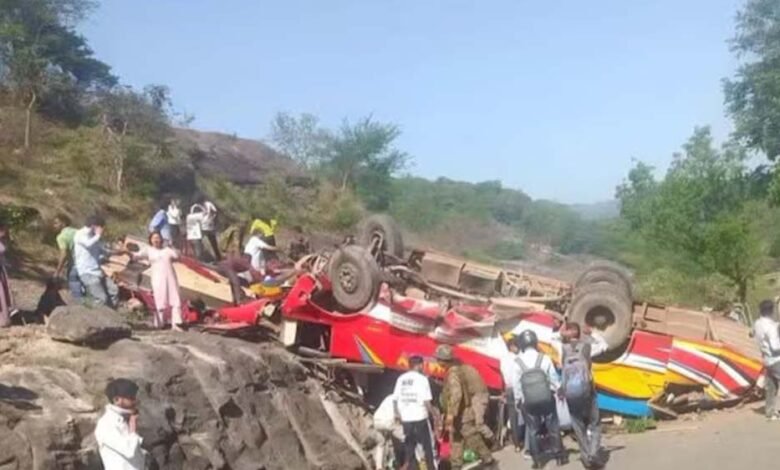 उधमपुर-में-बड़ा-बस-हादसा,-15-की-मौत;-मौतों-का-आंकड़ा-बढ़ने-की-आशंका