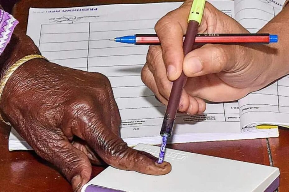 यूपी-में-पंचायत-का-इंतजार-कर-रहे-कैंडिडेट्स-के-लिए-बुरी-खबर!-निर्वाचन-आयोग-की-इस-चिट्ठी-ने-बिगाड़-दिया-प्लान?