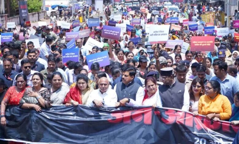 महिला-आरक्षण-पर-सड़क-पर-उतरी-bjp,-भोपाल-में-‘जन-आक्रोश’-प्रदर्शन;-cm-ने-विपक्ष-को-दिया-कड़ा-संदेश