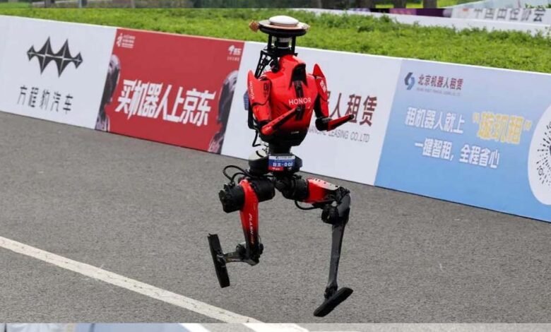 रोबोट-ने-तोड़ा-इंसान-का-वर्ल्ड-रिकॉर्ड,-21-km-की-हाफ-मैराथन-50-मिनट-26-सेकेंड-में-पूरी-की