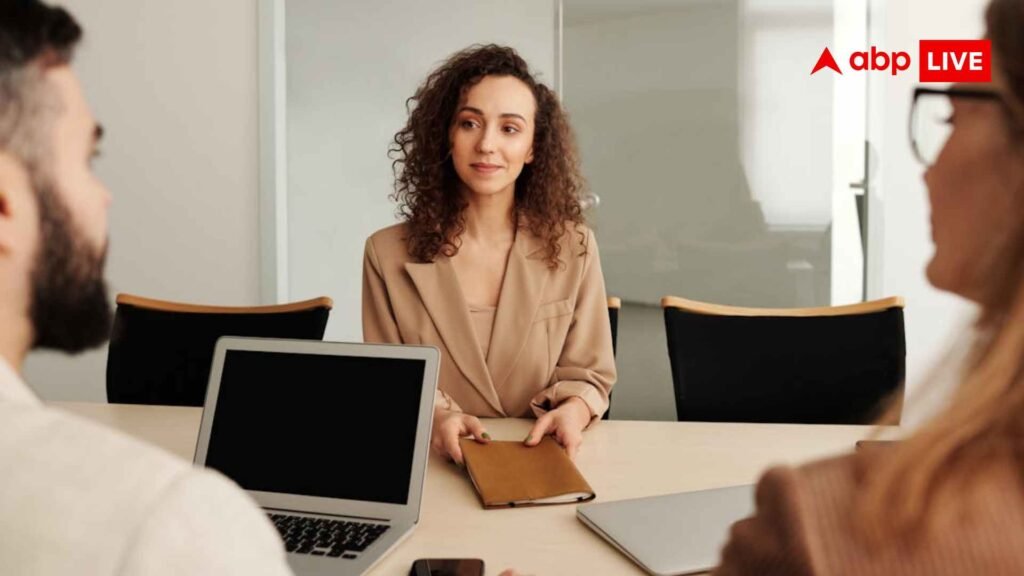 weekly-salary-:-इस-देश-में-महीने-से-नहीं-हफ्ते-के-हिसाब-से-मिलती-है-सैलरी,-यहां-की-नौकरी-कर-देगी-मालामाल