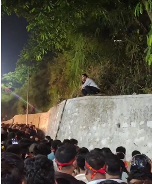 कामाख्या मंदिर मेले का वीडियो वायरल: भारी भीड़ के बीच कपल से कथित बदसलूकी का दावा, आधिकारिक पुष्टि का इंतजार