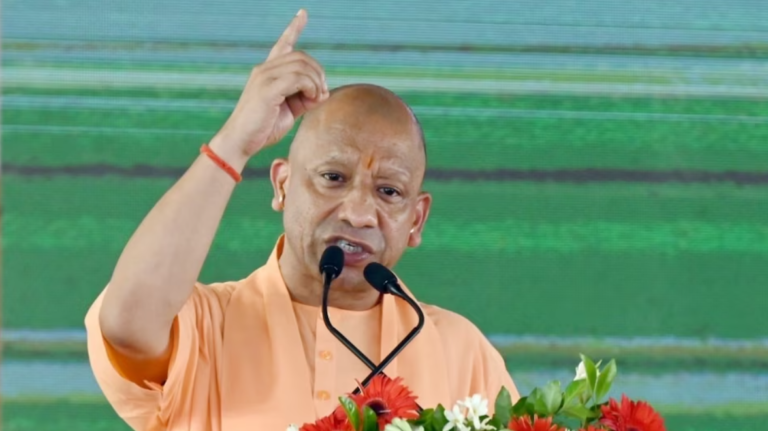 राम मंदिर दान विवाद पर सीएम योगी का बड़ा बयान: “अयोध्या की गरिमा पर सवाल उठाने वालों को जवाब मिलेगा, दोषी नहीं बचेंगे”