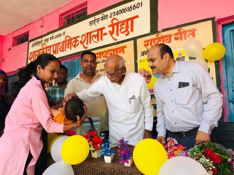विधायक विश्वनाथ सिंह पटेल ने बच्चों को पिलाई पोलियो की खुराक, अभिभावकों से अभियान में सक्रिय भागीदारी की अपील